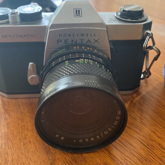 Honeywell PENTAX with lens - Picture 10 of 10